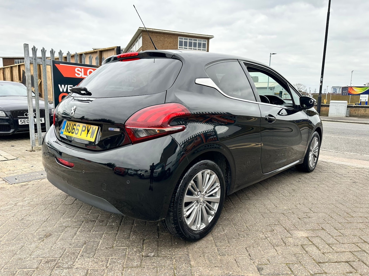 Used Peugeot 208 2016 for sale - 78105737: Photo 4