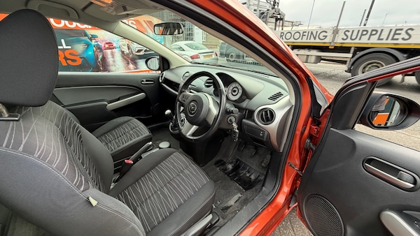 Used Mazda Mazda2 2009 for sale - 76275200: Photo 6
