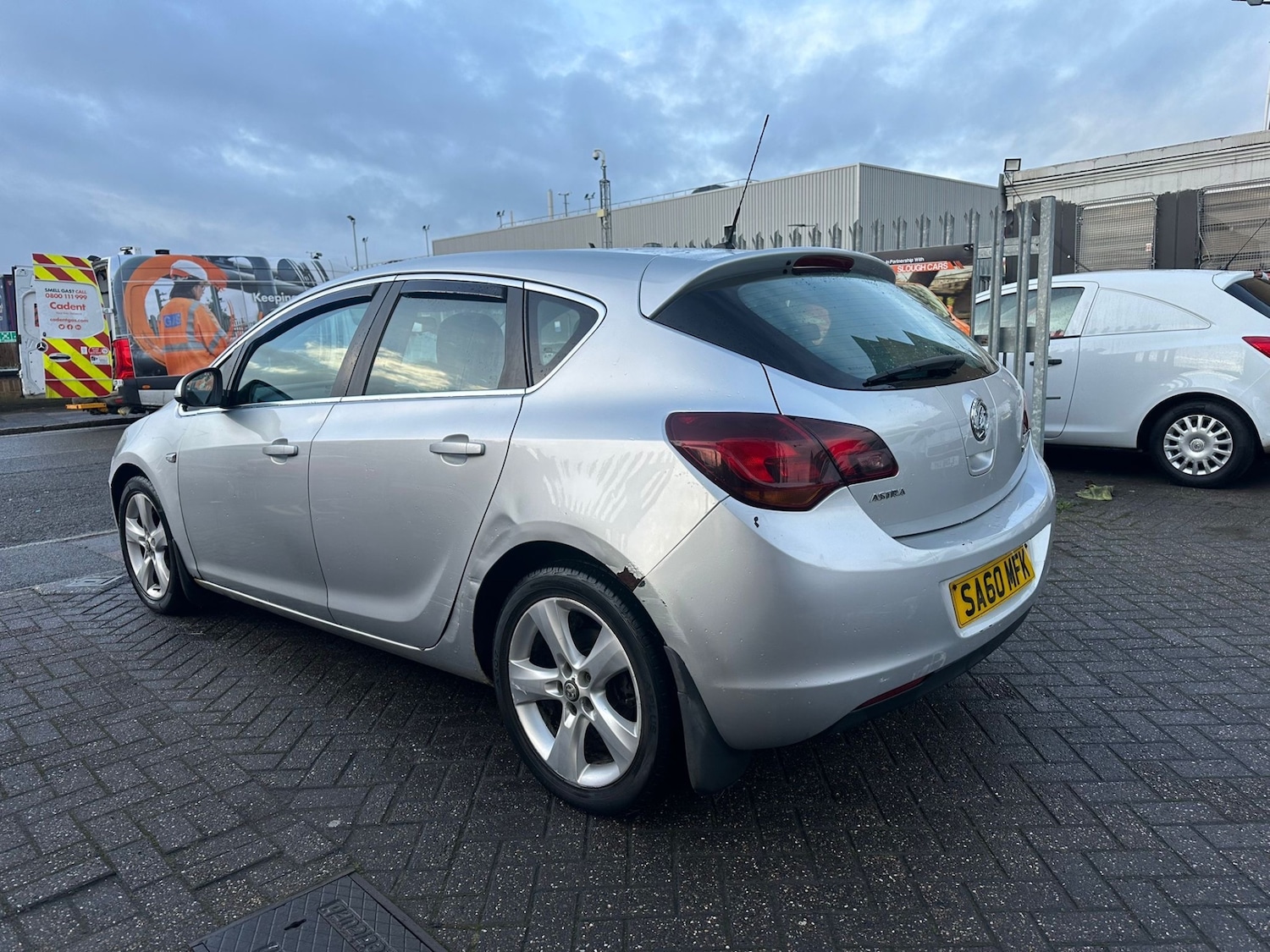 Used Vauxhall Astra 2010 for sale - 77167844: Photo 3