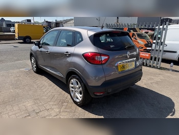 Used Renault Captur 2015 for sale - 78390118: Photo