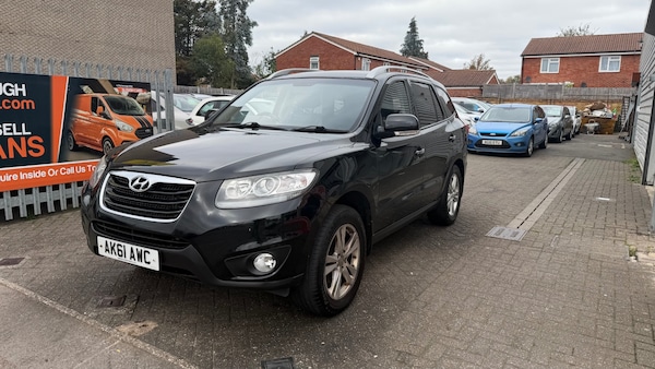 Used Hyundai Santa Fe 2011 for sale - 76230767: Photo 2