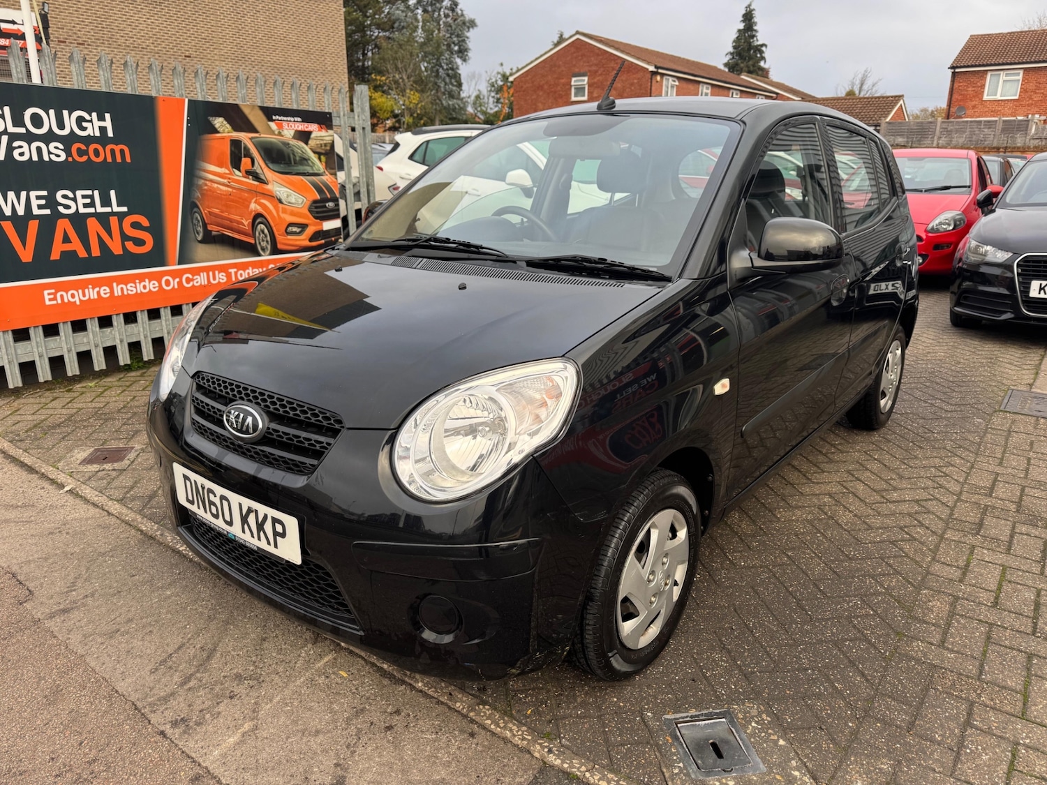 Used Kia Picanto 2010 for sale - 76504648: Photo 2