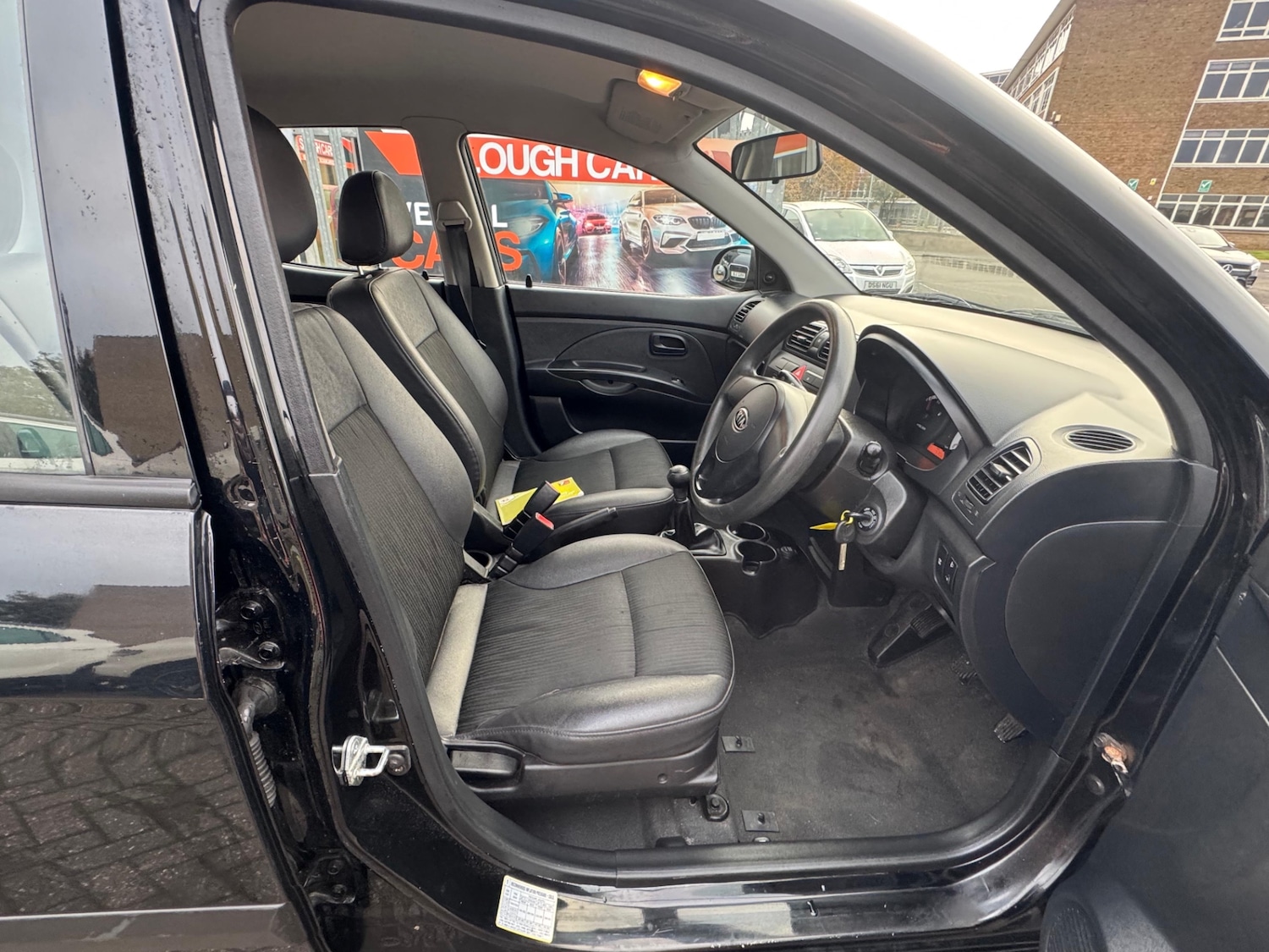 Used Kia Picanto 2010 for sale - 76504648: Photo 5