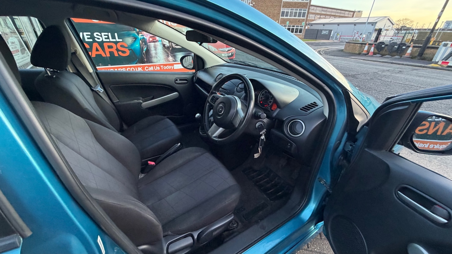 Used Mazda Mazda2 2011 for sale - 77354009: Photo 6