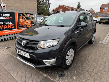 Used Dacia Sandero Stepway 2016 for sale - 76193095: Photo 2