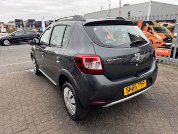 Used Dacia Sandero Stepway 2016 for sale - 76193095: Photo 3