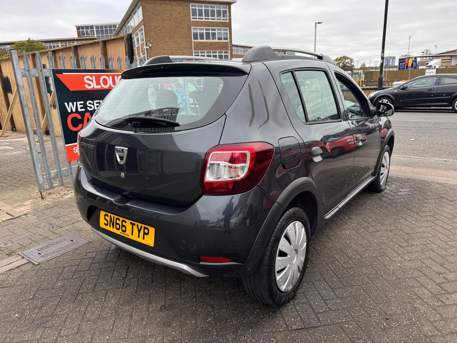 Used Dacia Sandero Stepway 2016 for sale - 76193095: Photo 4