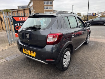 Used Dacia Sandero Stepway 2016 for sale - 76193095: Photo 4
