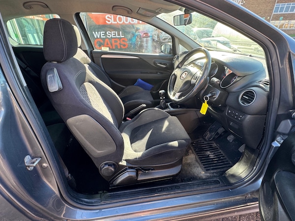 Used Fiat Punto 2014 for sale - 76181461: Photo 6