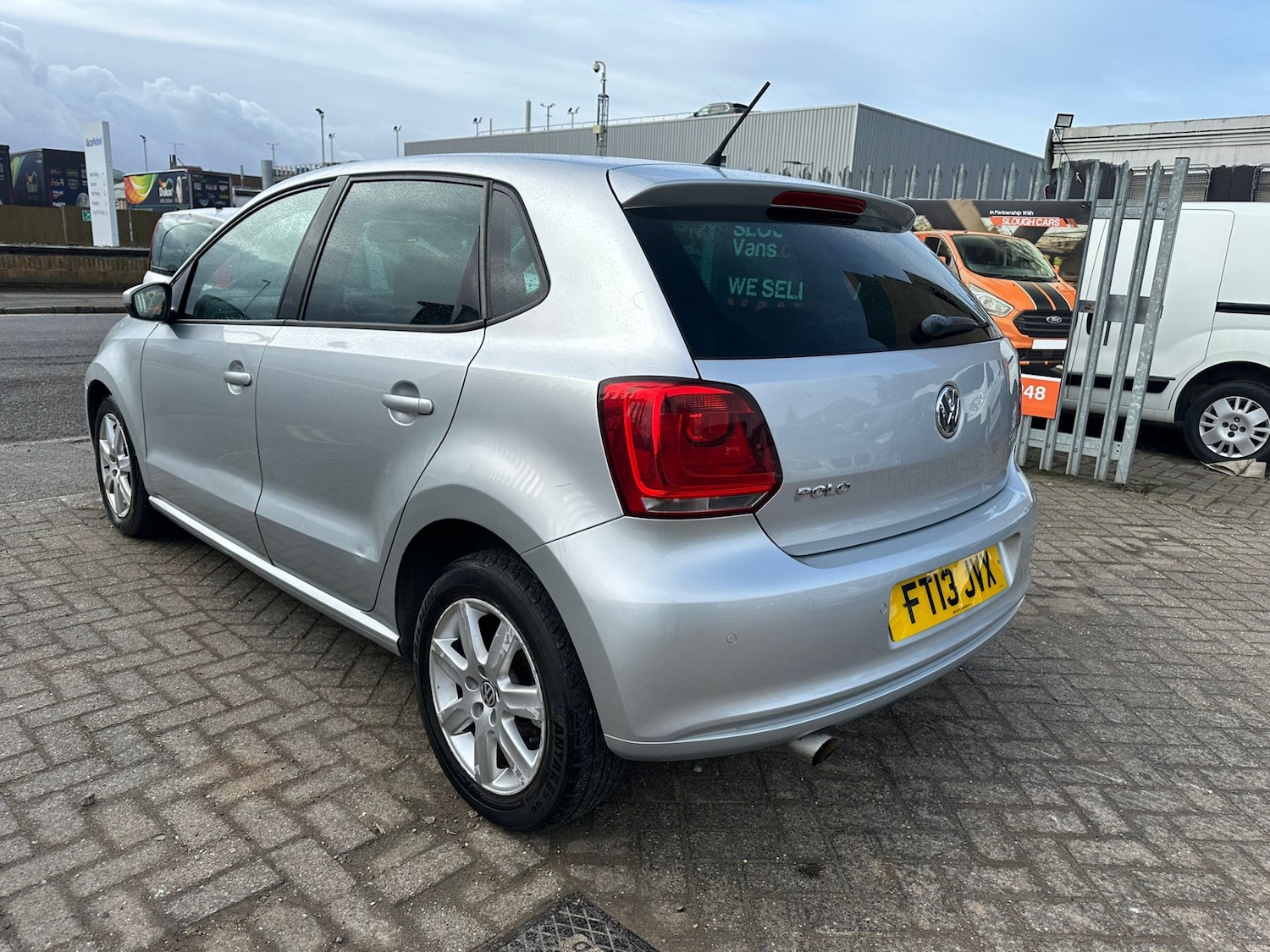 Used Volkswagen Polo 2013 for sale - 77639041: Photo 3