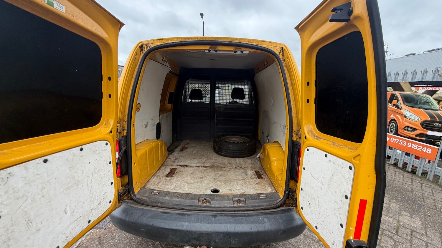 Used Volkswagen Caddy 2011 for sale - 78041923: Photo 5