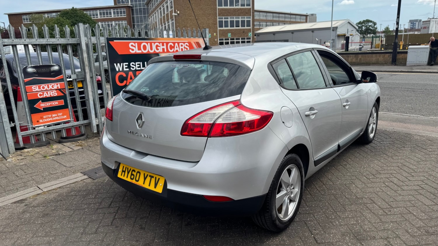 Renault Megane 2010 (60) - 1.6 16V 110 Dynamique TomTom 5dr - Image 4