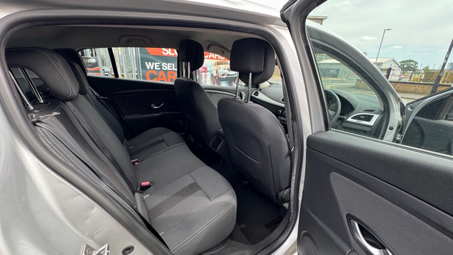 Renault Megane 2010 (60) - 1.6 16V 110 Dynamique TomTom 5dr - Image 5