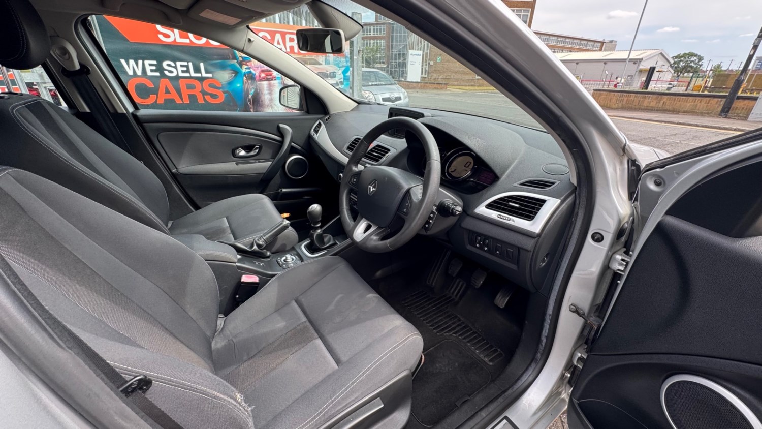 Renault Megane 2010 (60) - 1.6 16V 110 Dynamique TomTom 5dr - Image 6