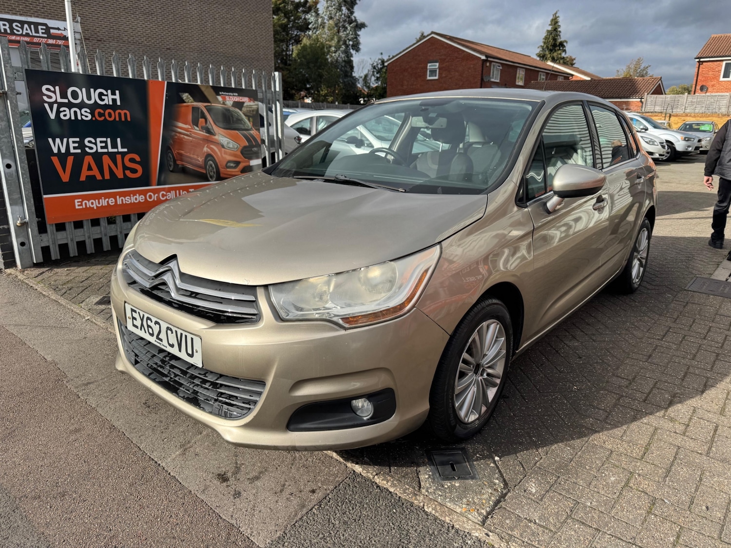 Used Citroen C4 2012 for sale - 76182528: Photo 2