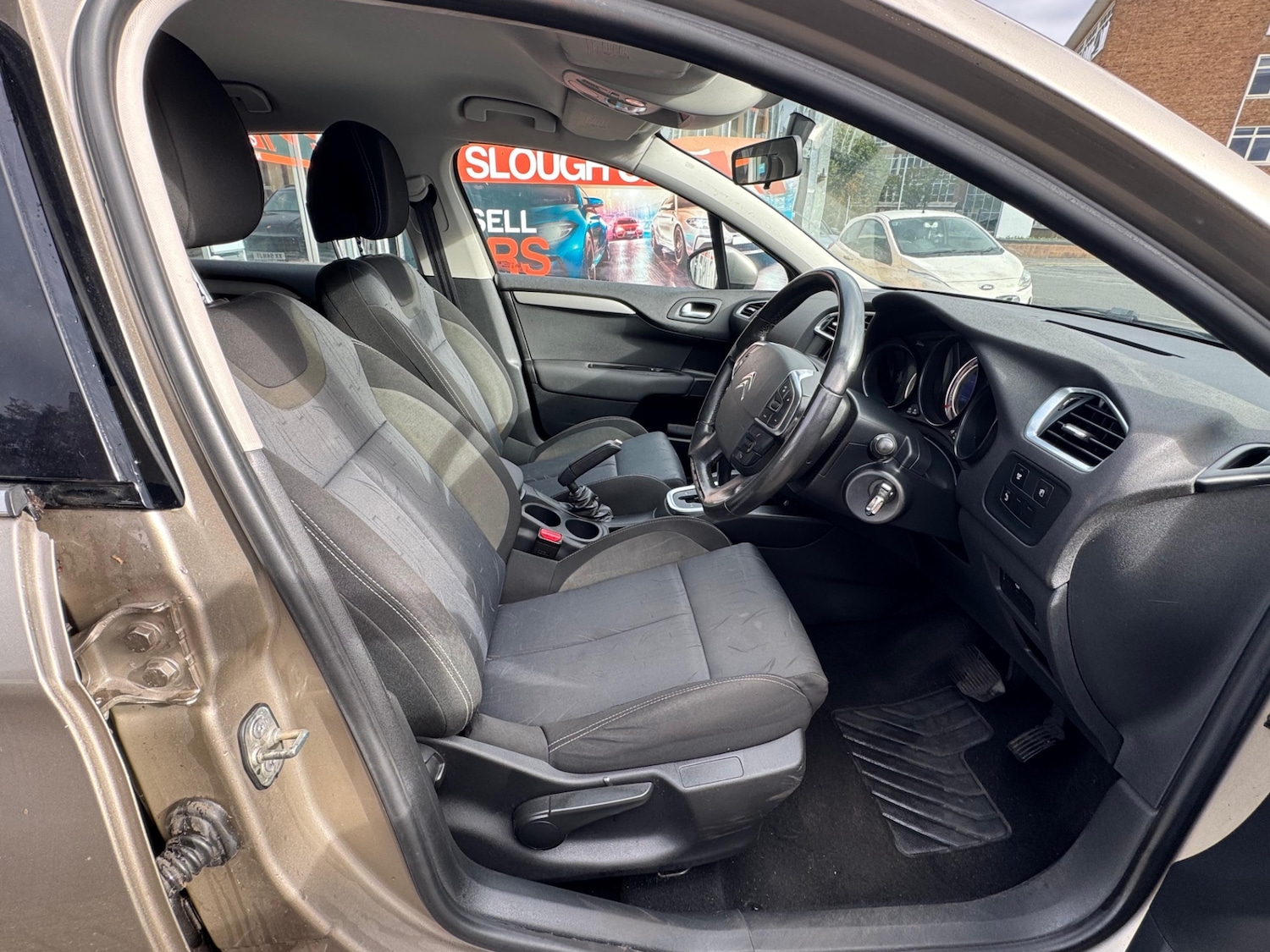 Used Citroen C4 2012 for sale - 76182528: Photo 6