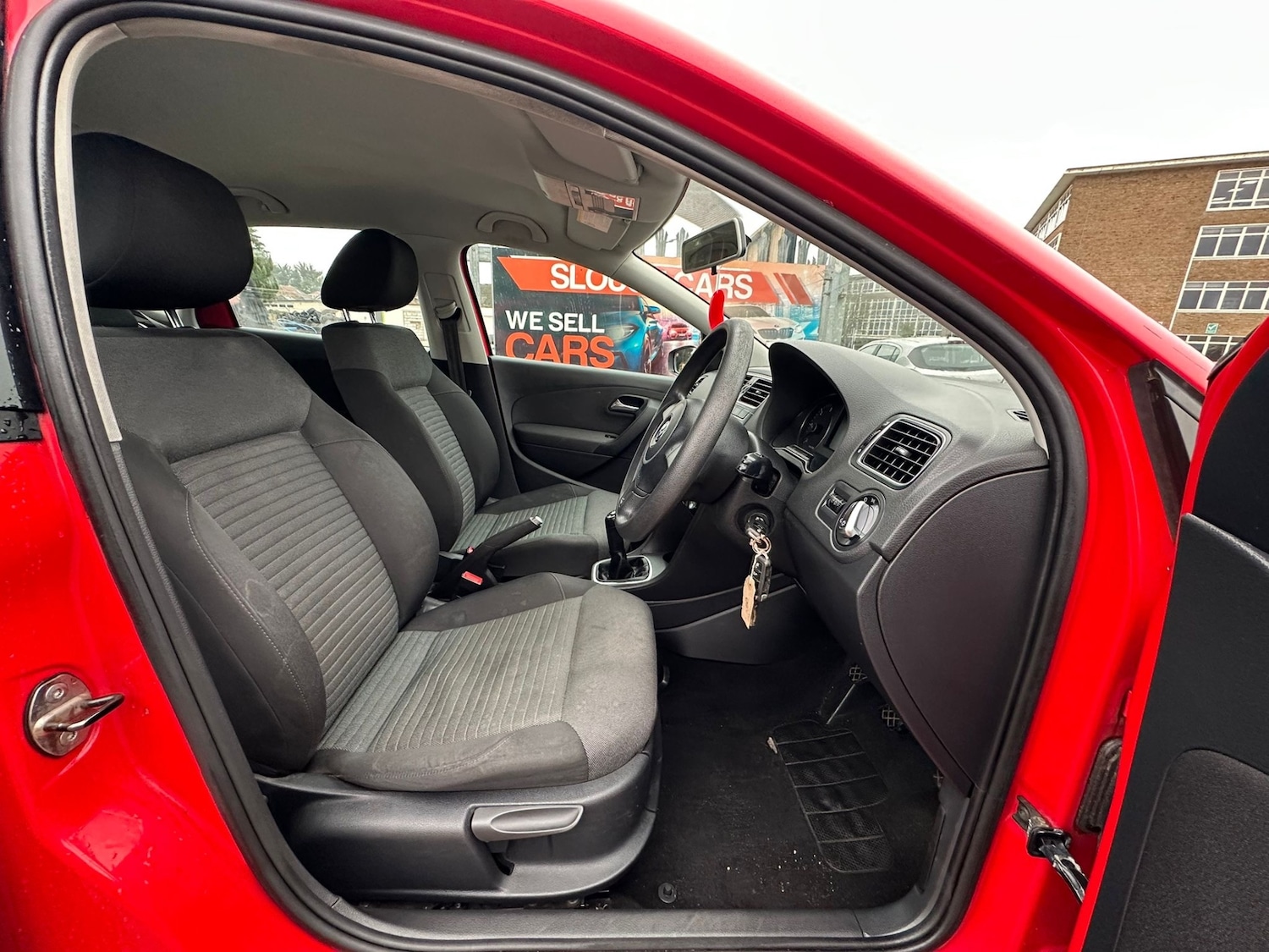 Used Volkswagen Polo 2010 for sale - 77790405: Photo 6