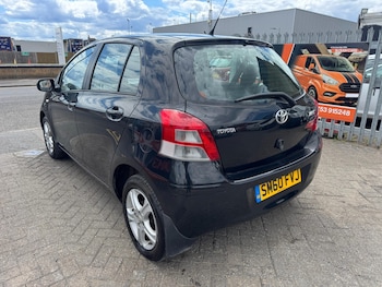Used Toyota Yaris 2010 for sale - 79080914: Photo