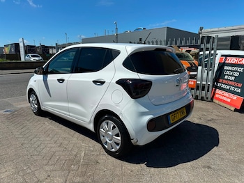Used Hyundai i10 2017 for sale - 78926819: Photo