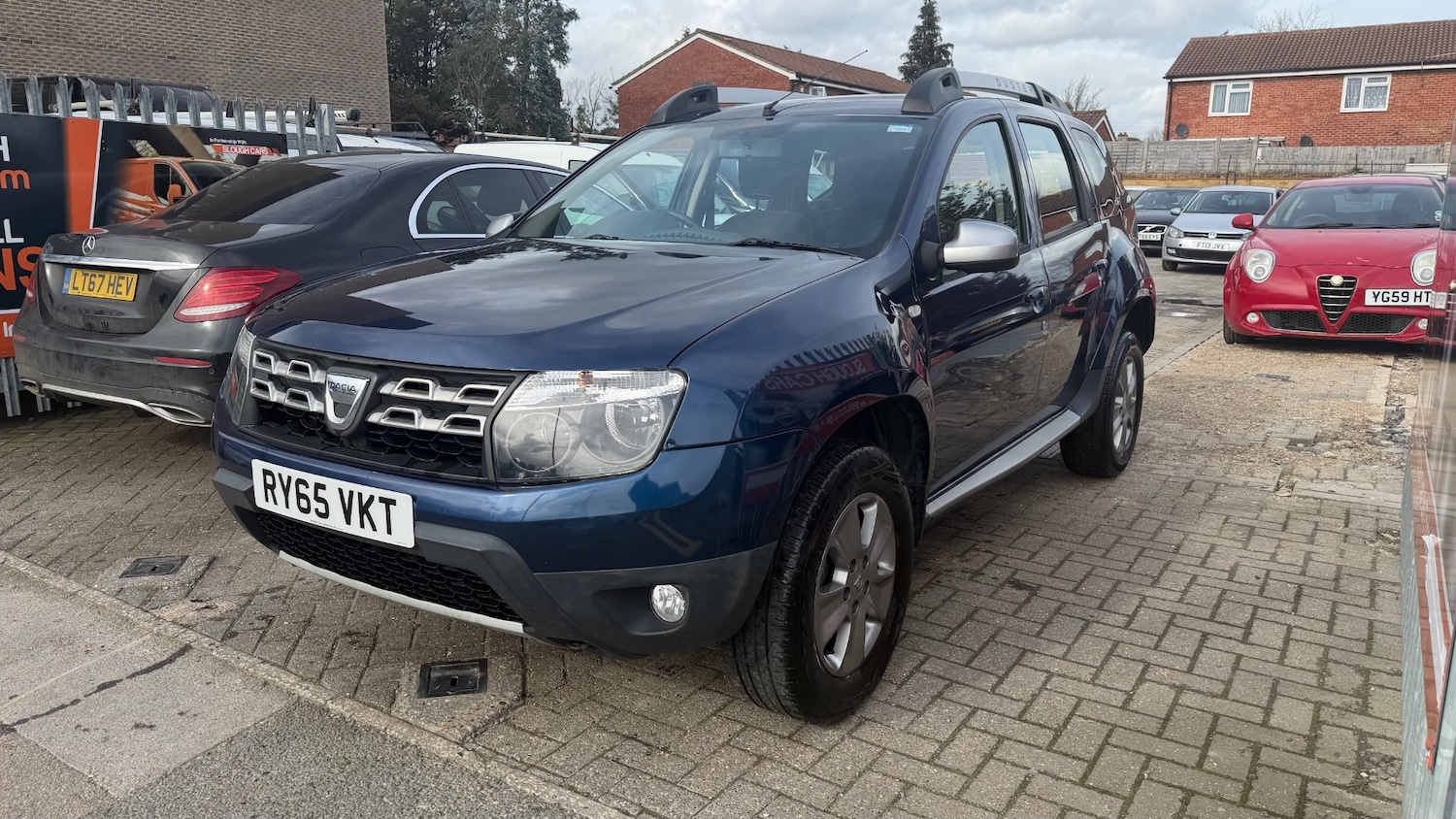 Used Dacia Duster 2015 for sale - 77873625: Photo 2