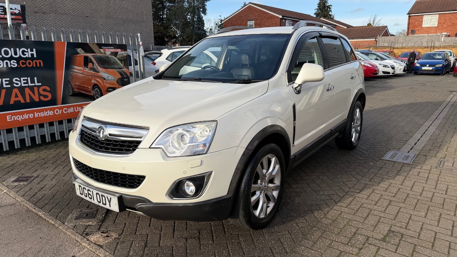 Used Vauxhall Antara 2011 for sale - 76568237: Photo 2