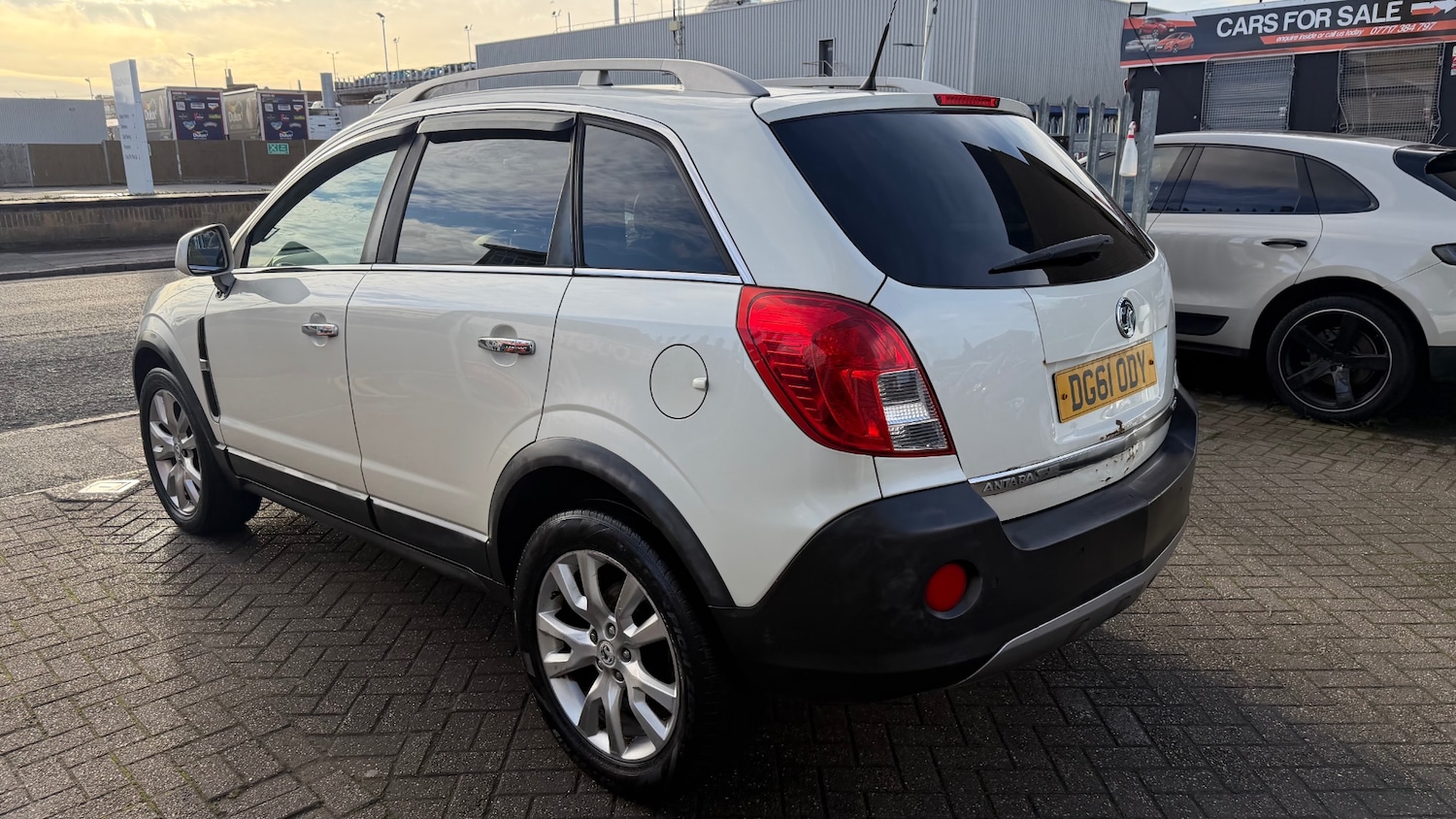 Used Vauxhall Antara 2011 for sale - 76568237: Photo 3