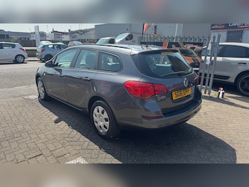Used Vauxhall Astra 2011 for sale - 75557442: Photo