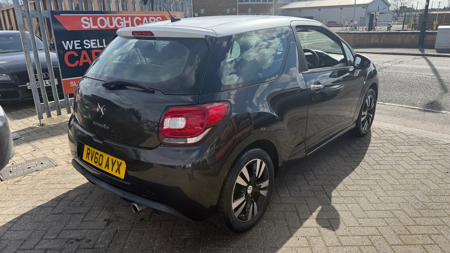 Used Citroen DS3 2010 for sale - 77896105: Photo 4