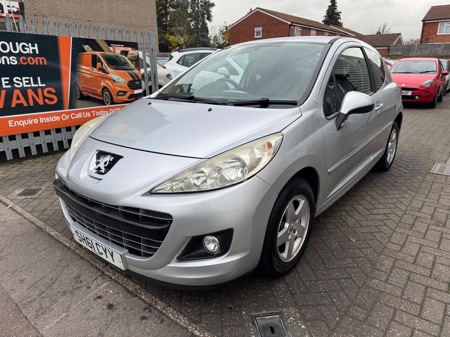 Used Peugeot 207 2011 for sale - 76504633: Photo 2