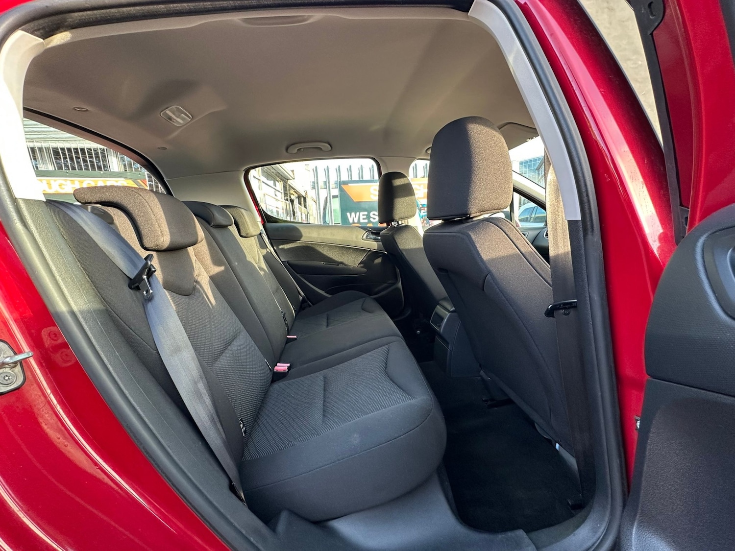 Used Peugeot 308 2011 for sale - 77224856: Photo 5