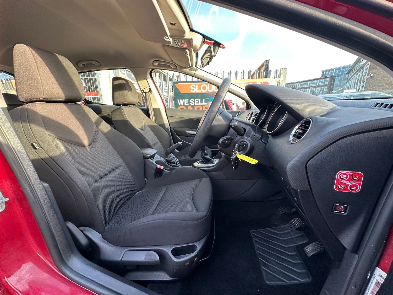 Used Peugeot 308 2011 for sale - 77224856: Photo 6