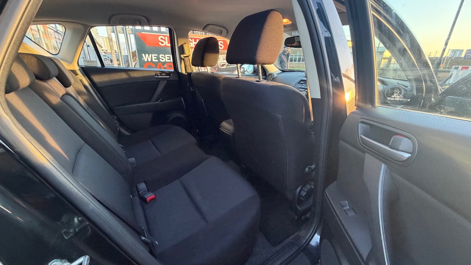 Used Mazda Mazda3 2011 for sale - 77164262: Photo 5