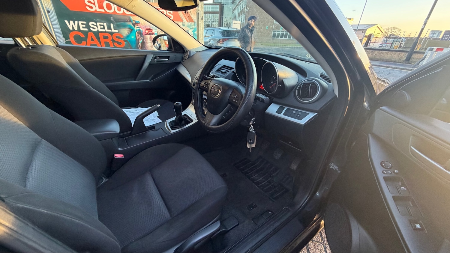 Used Mazda Mazda3 2011 for sale - 77164262: Photo 6