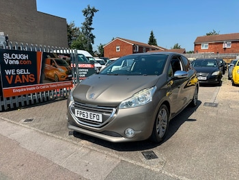 Used Peugeot 208 2013 for sale - 79011014: Photo