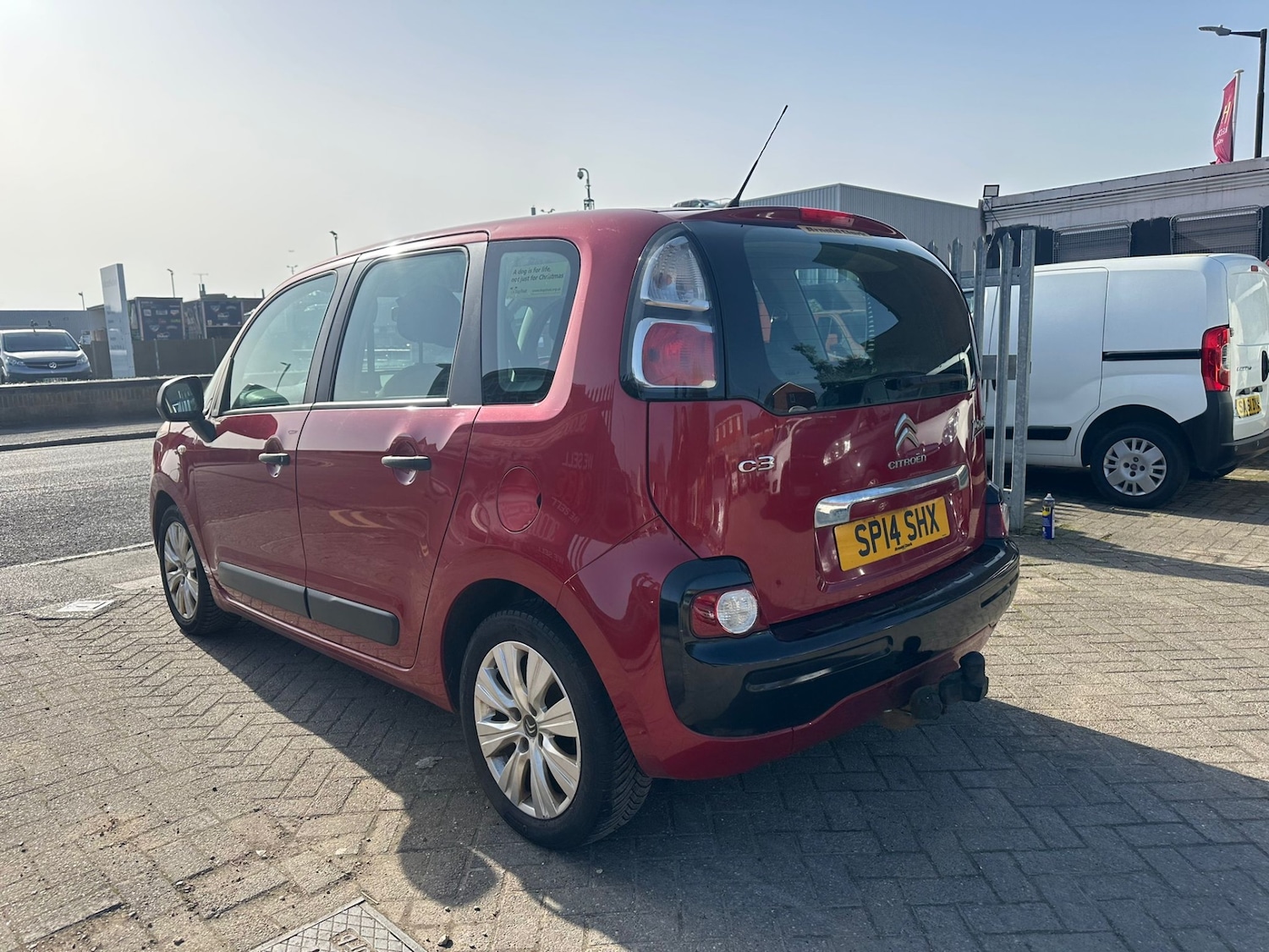 Used Citroen C3 Picasso 2014 for sale - 77760849: Photo 3