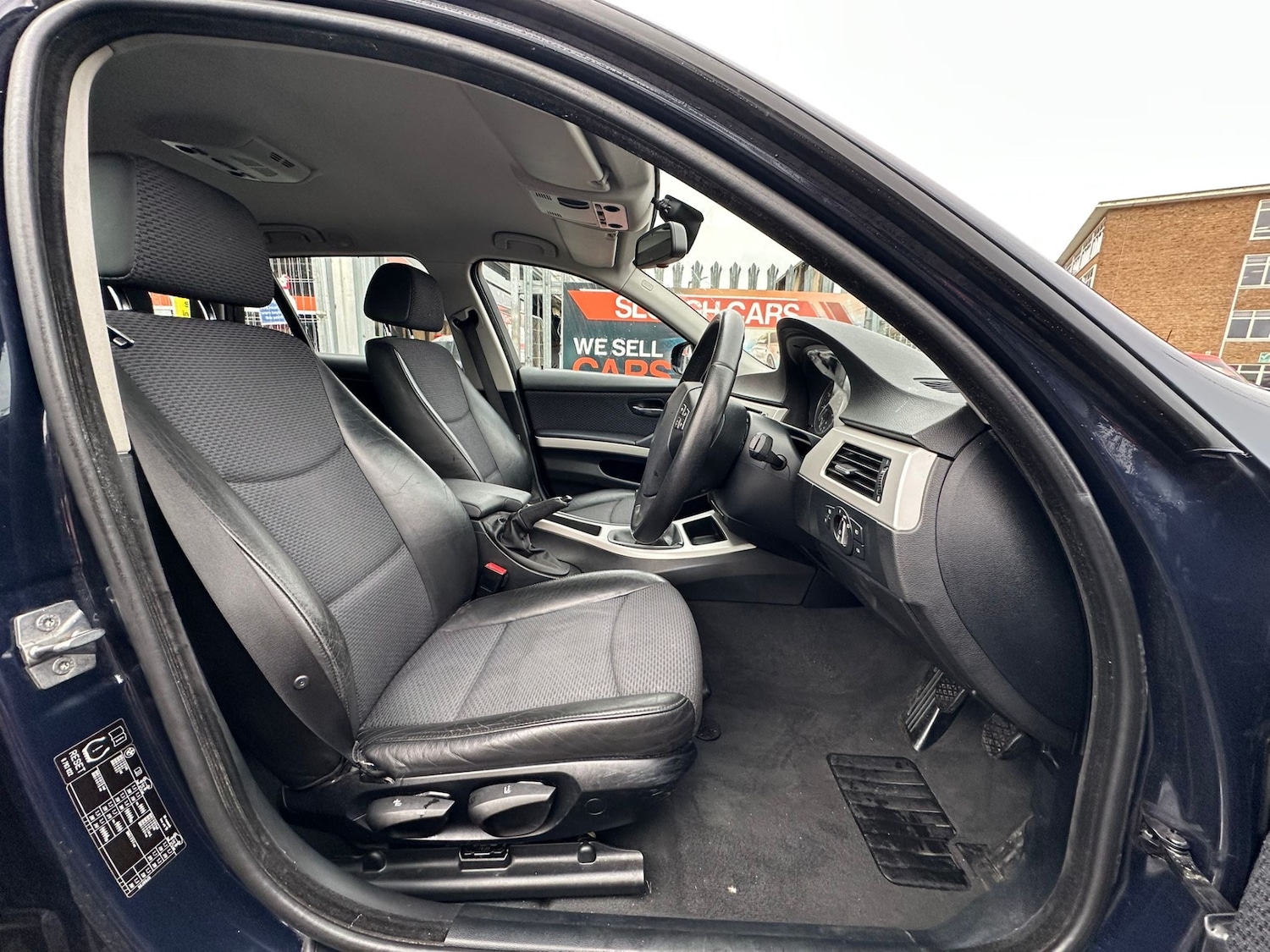 Used BMW 3 Series 2009 for sale - 77283109: Photo 5