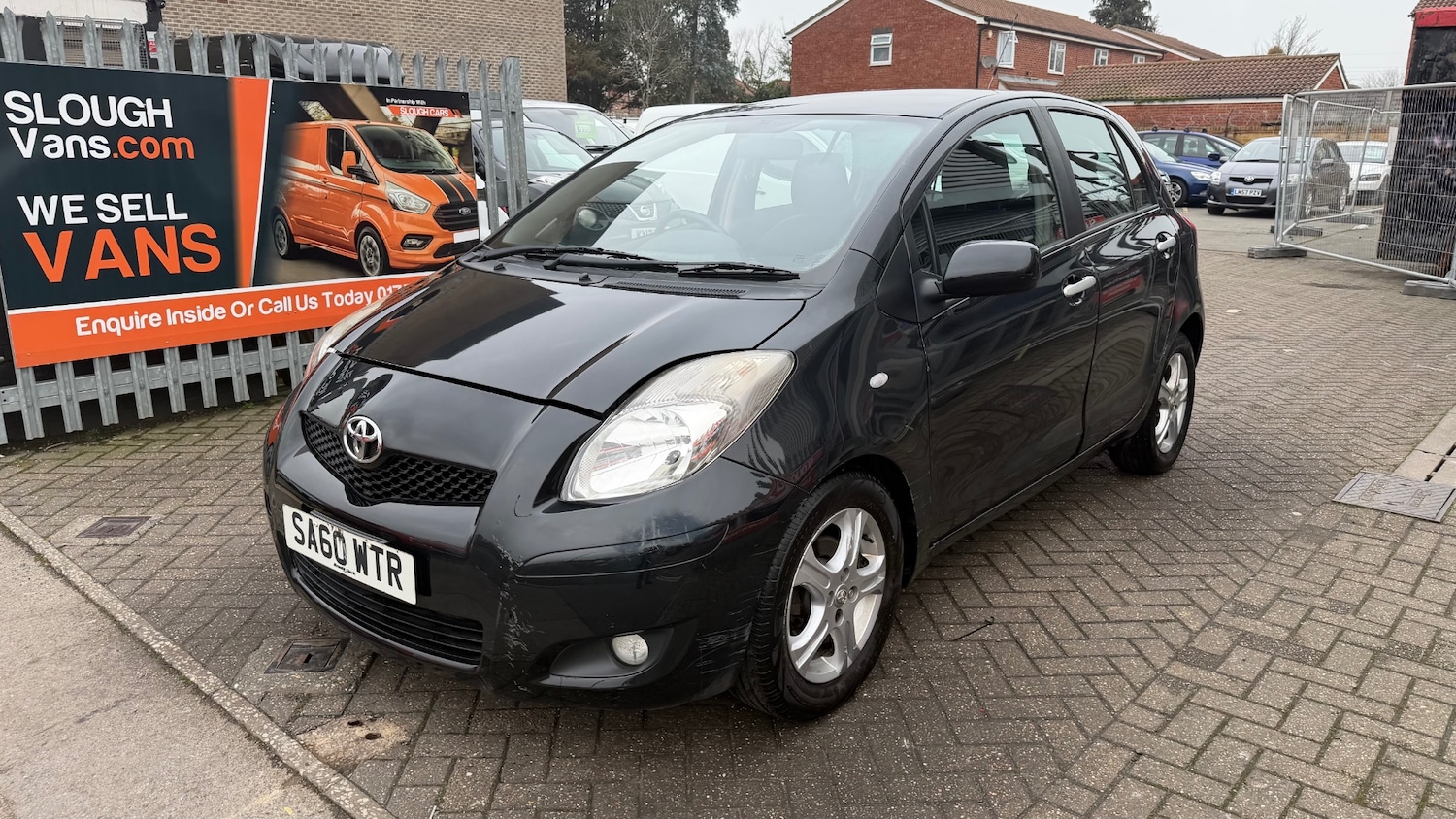 Used Toyota Yaris 2010 for sale - 77323877: Photo 2