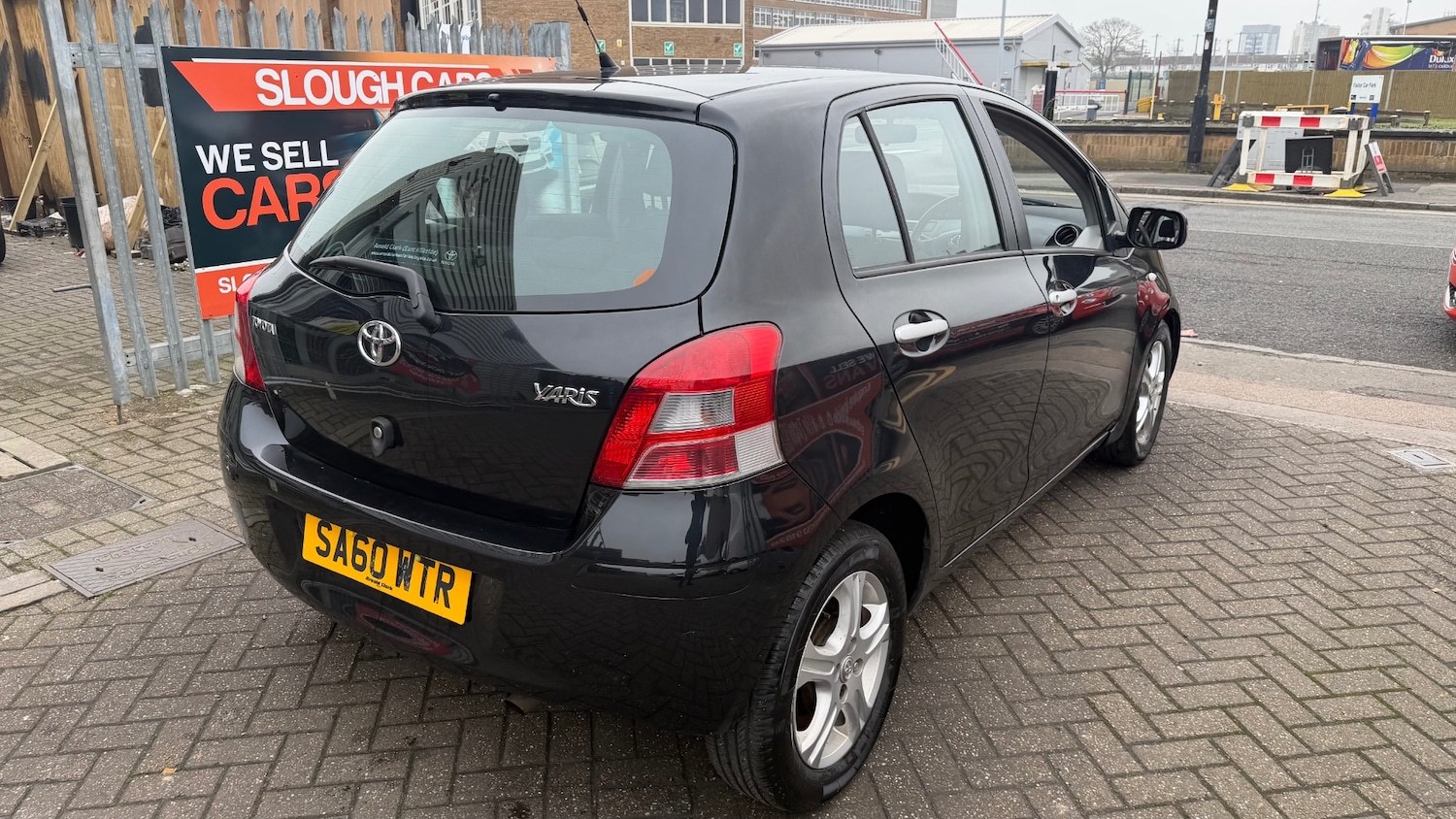 Used Toyota Yaris 2010 for sale - 77323877: Photo 4