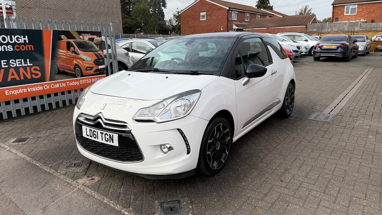 Used Citroen DS3 2011 for sale - 76134150: Photo 2