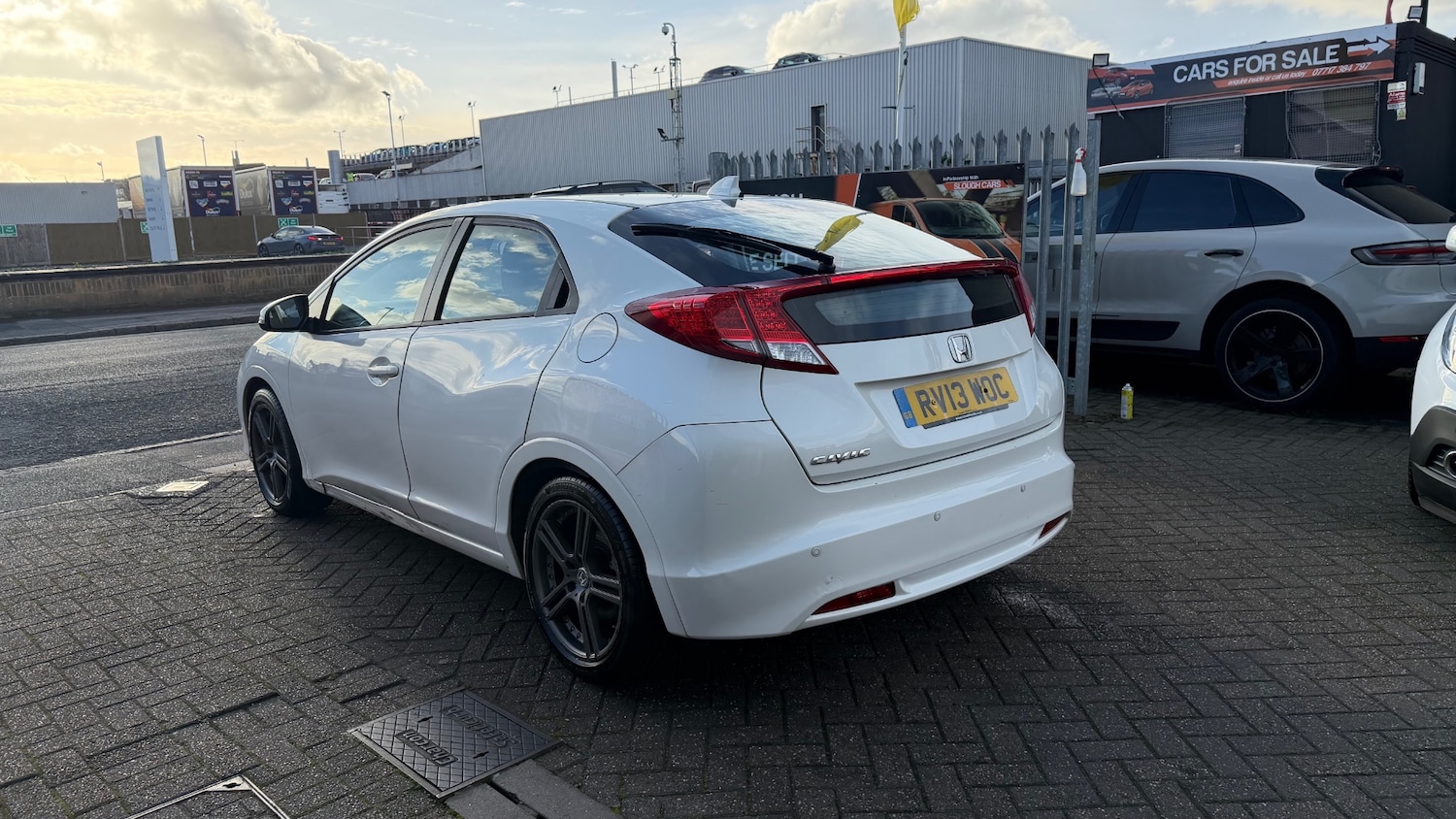 Used Honda Civic 2013 for sale - 76568225: Photo 3