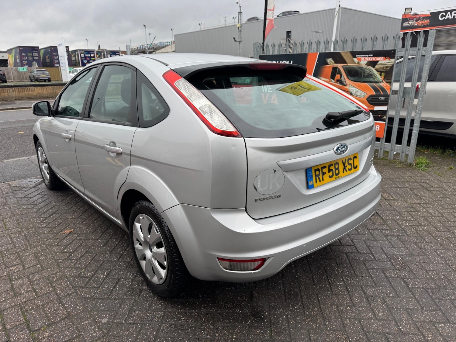 Used Ford Focus 2009 for sale - 76504446: Photo 3