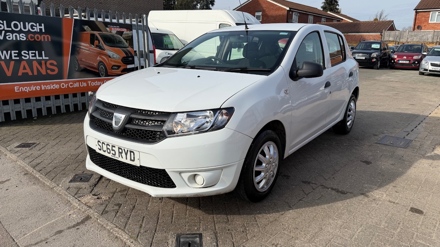 Used Dacia Sandero 2015 for sale - 77963845: Photo 2