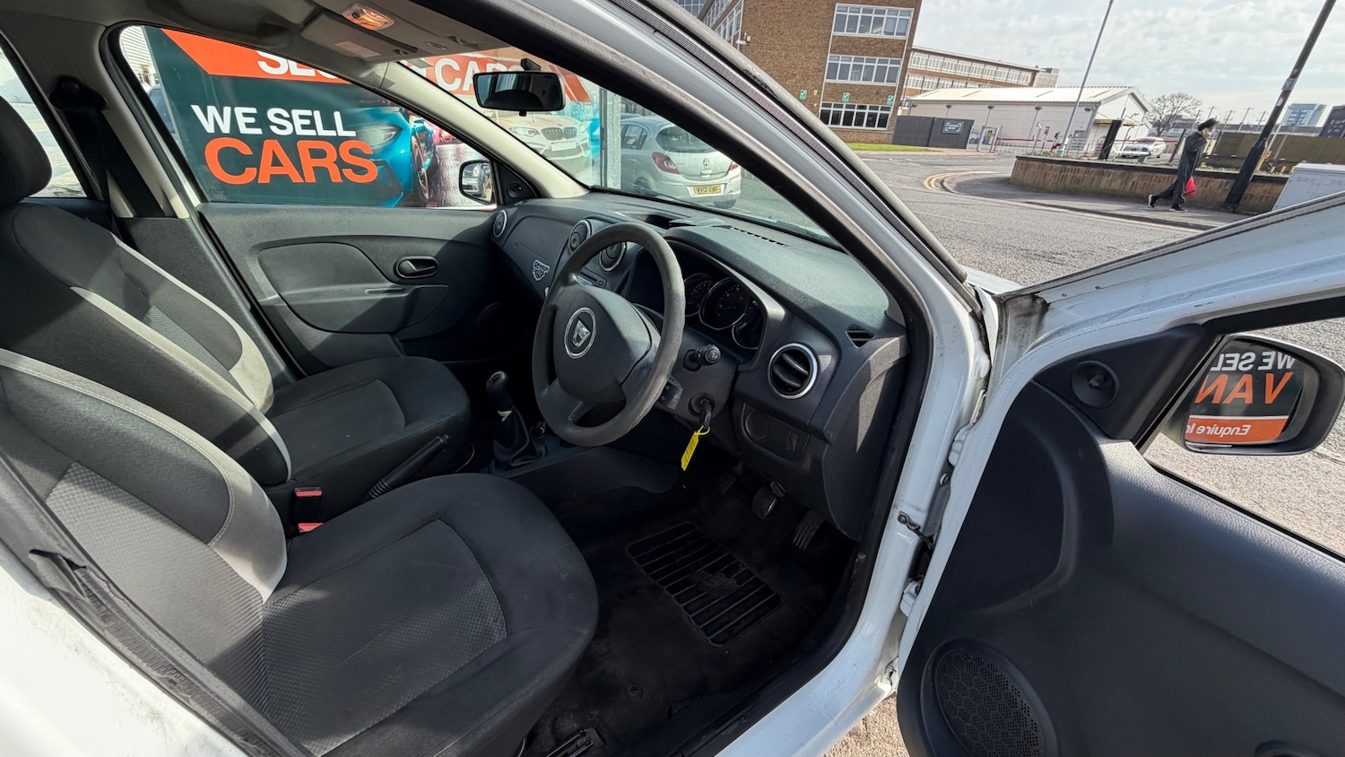 Used Dacia Sandero 2015 for sale - 77963845: Photo 6