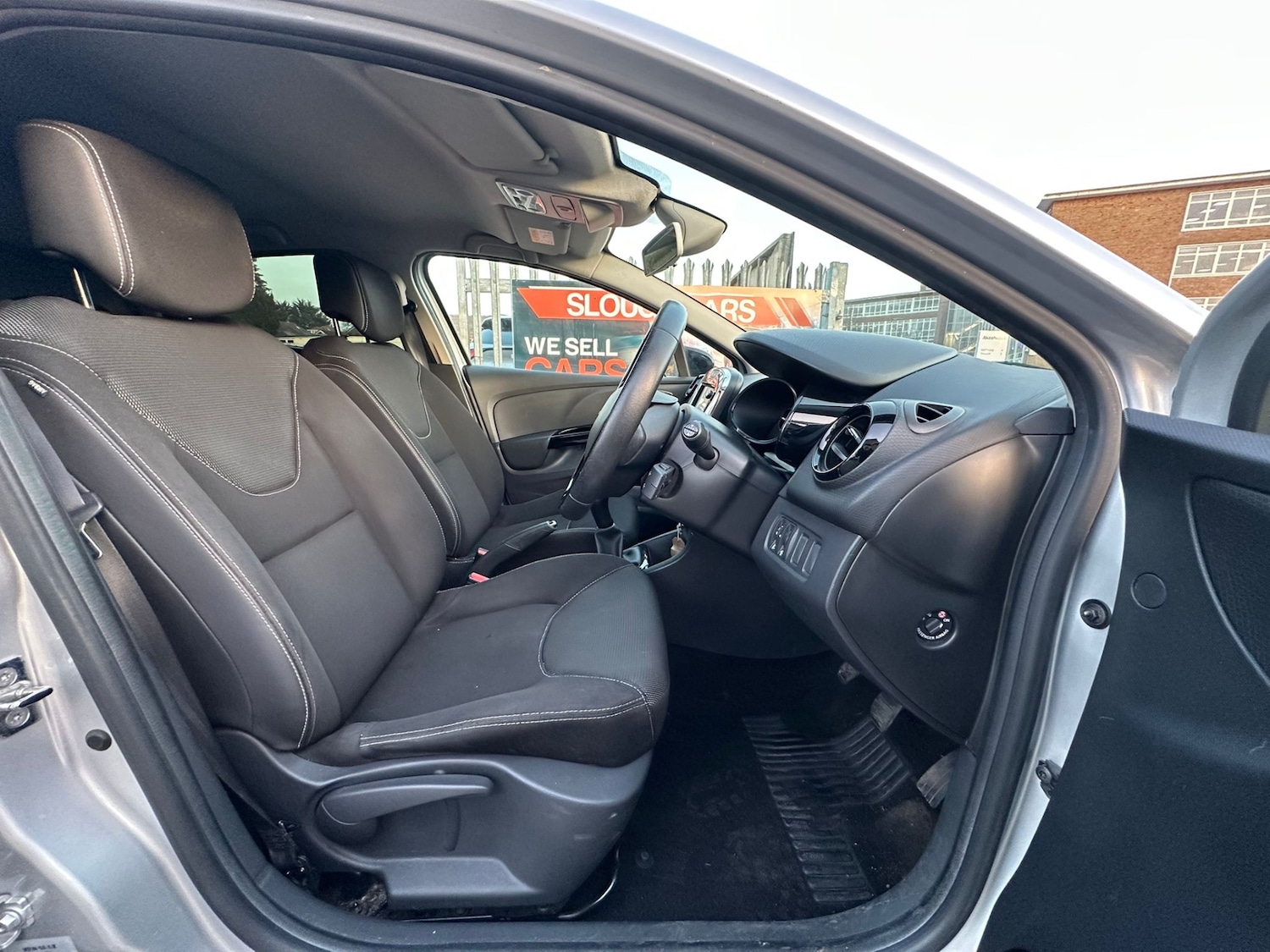 Used Renault Clio 2014 for sale - 77668441: Photo 6