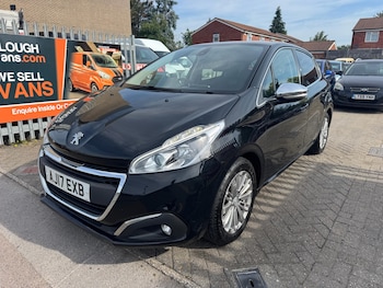 Used Peugeot 208 2017 for sale - 79030239: Photo