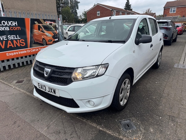 Used Dacia Sandero 2013 for sale - 76231985: Photo 2