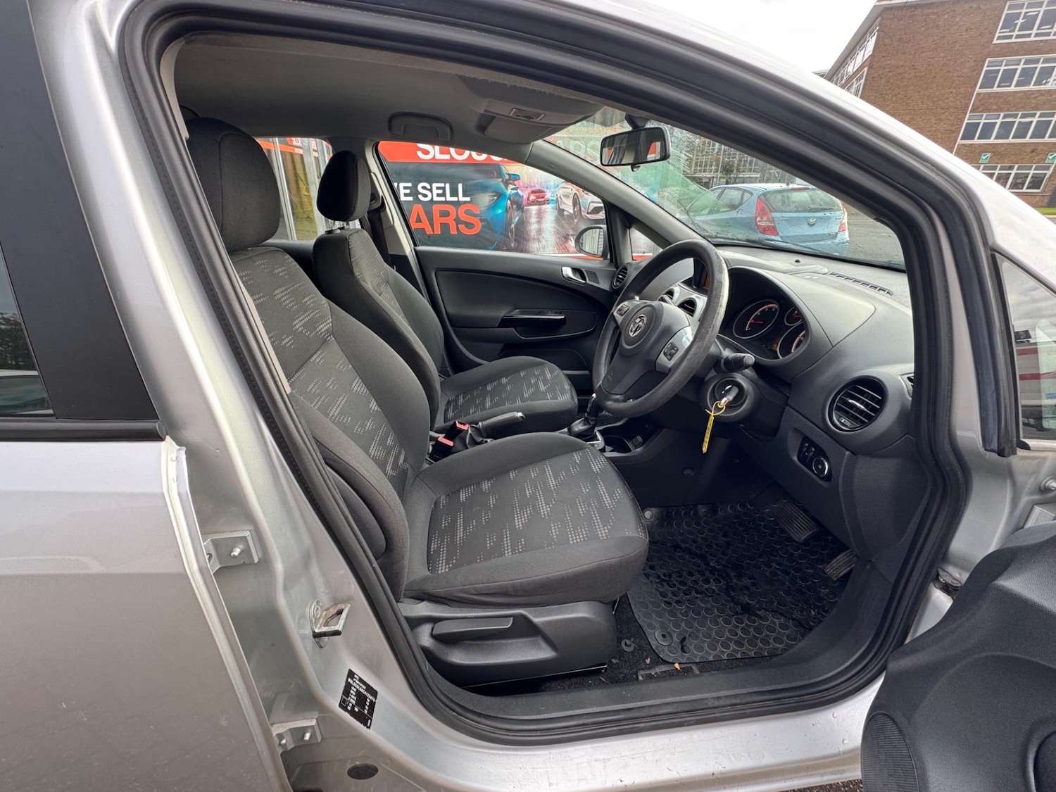 Used Vauxhall Corsa 2012 for sale - 76612864: Photo 6