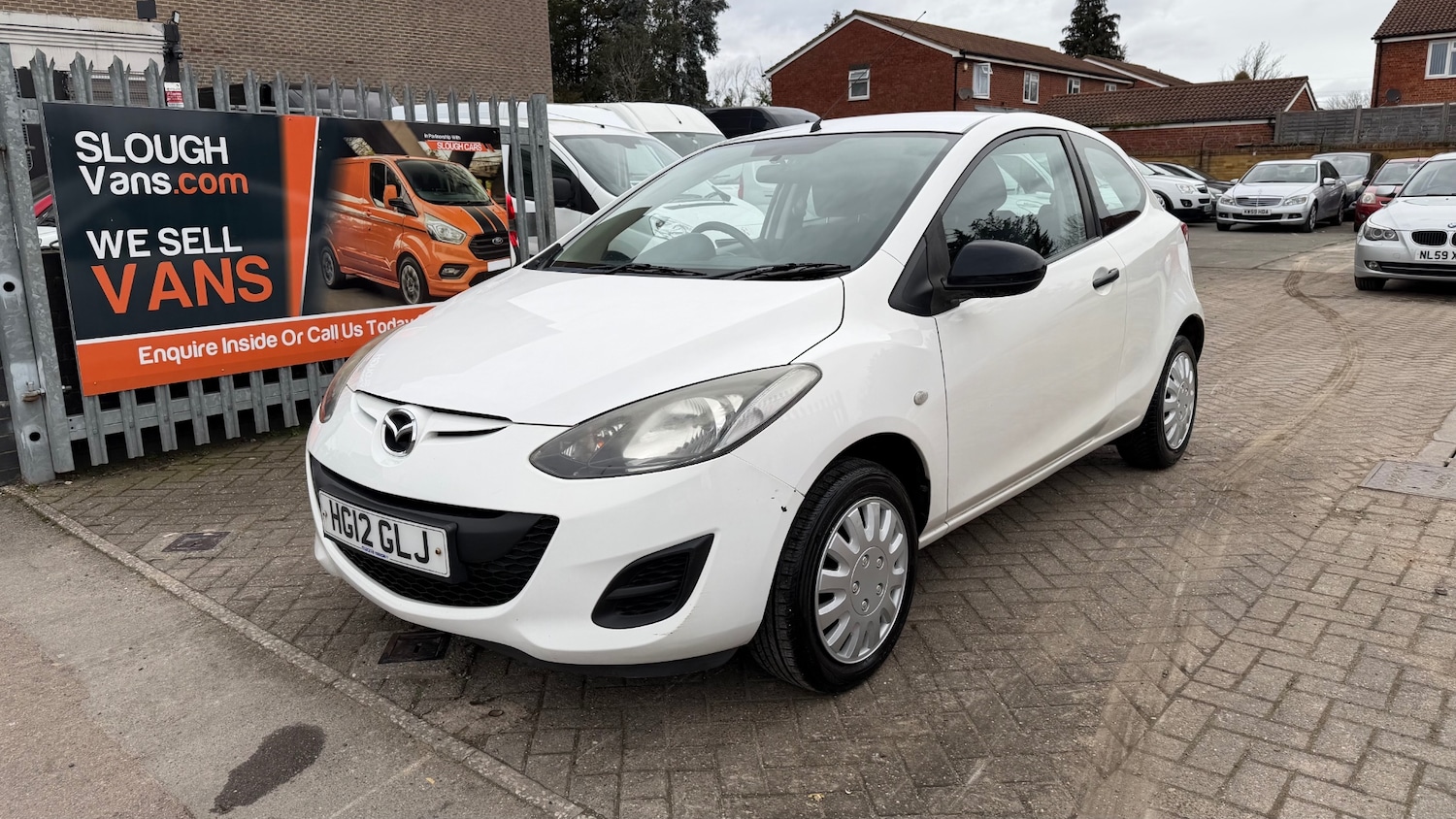 Used Mazda Mazda2 2012 for sale - 77640319: Photo 2