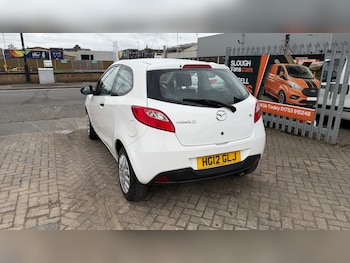 Used Mazda Mazda2 2012 for sale - 77640319: Photo