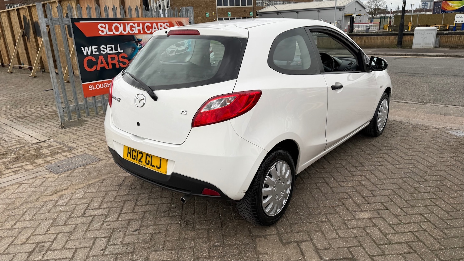 Used Mazda Mazda2 2012 for sale - 77640319: Photo 4